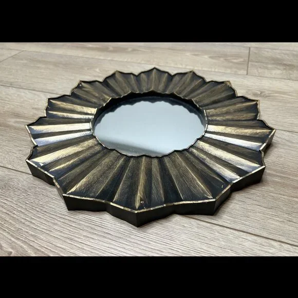 Flower Wall Mirror - Picture 3 of 4